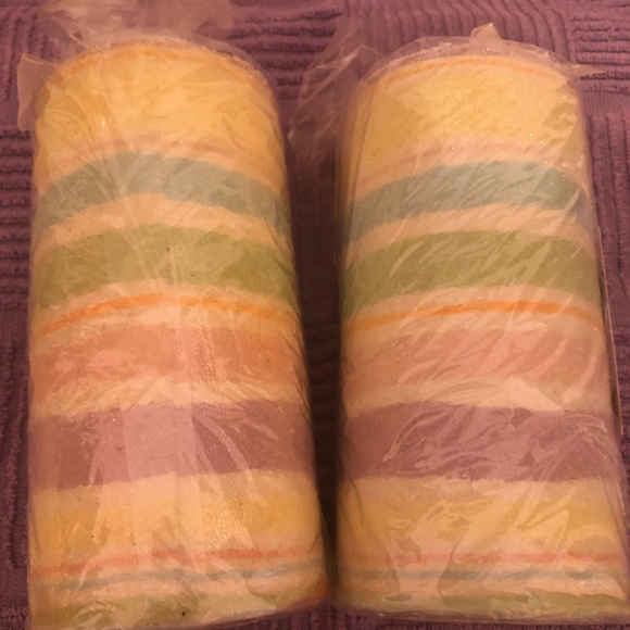 SET OF 2 VINTAGE TARGET PASTEL GLITTERY PILLAR CANDLES - Picture 6 of 6